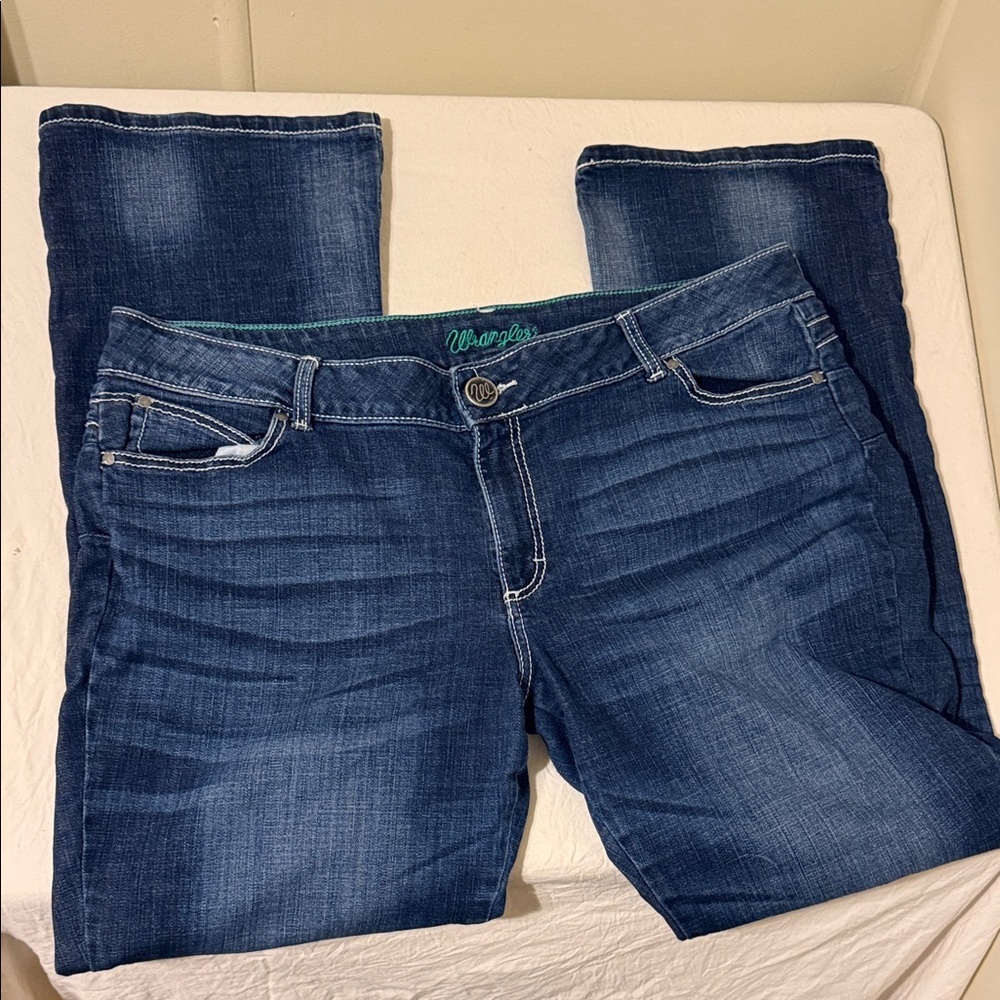 Wrangler Women's Dark Blue Bootcut  Leg Jeans 19X34